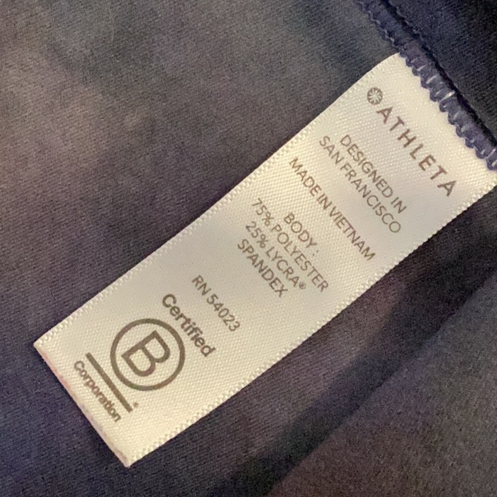 Athleta Salutation Stash Pocket Capri in Supernova - Picture 10 of 11